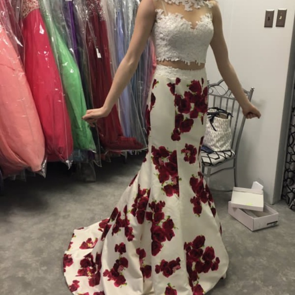 Jiovani two piece prom dress